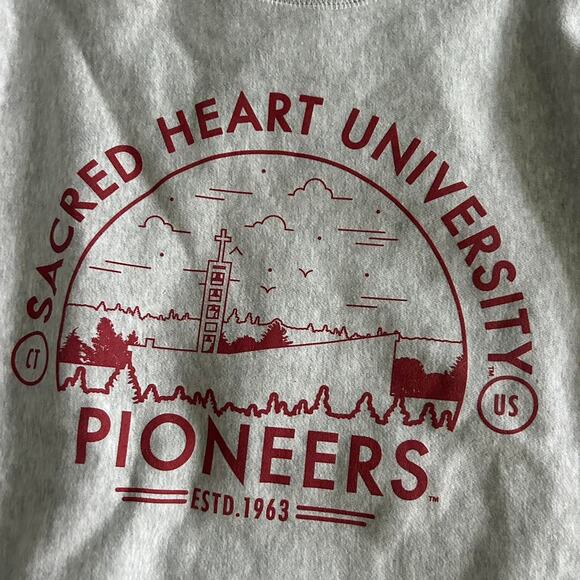 Sacred heart university landscape crewneck - Picture 2 of 4